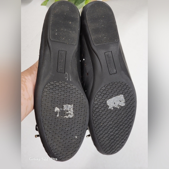 Black Ballet Flats with Bow Detail - Picture 5 of 7